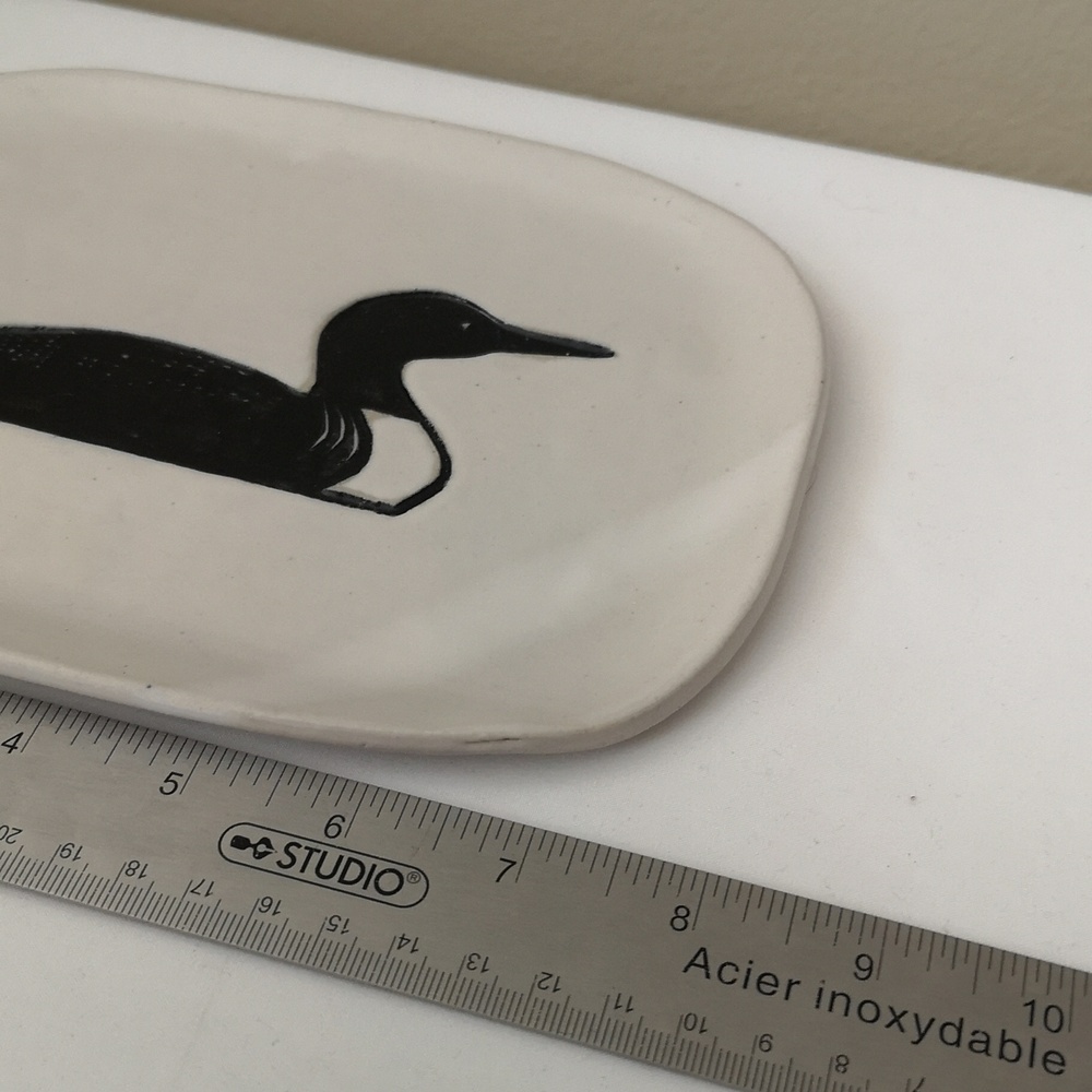 Beautiful Studio Art Pottery Display / Trinket Dish With Loon Signed Stand Incl - Picture 4 of 6